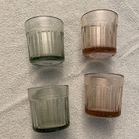 Lot of 4 Fluted glass tumblers - Picture 3 of 3
